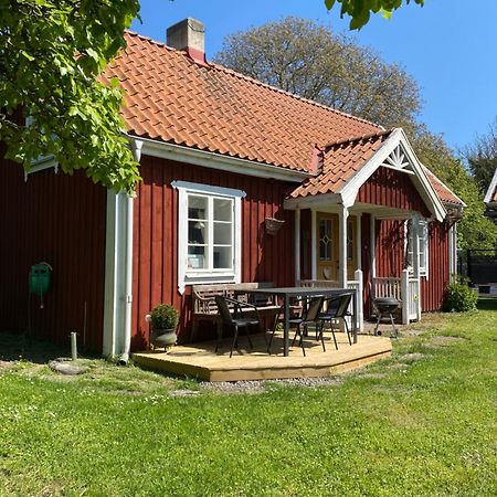Bo I Egen Stuga Pa Haerlig Oelandsgard Köpingsvik المظهر الخارجي الصورة