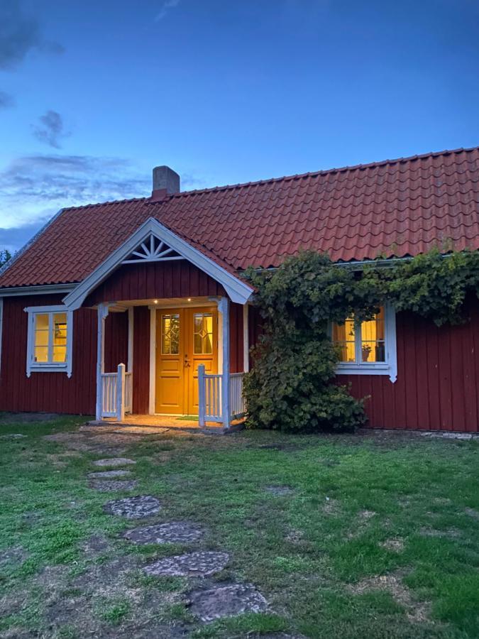 Bo I Egen Stuga Pa Haerlig Oelandsgard Köpingsvik المظهر الخارجي الصورة