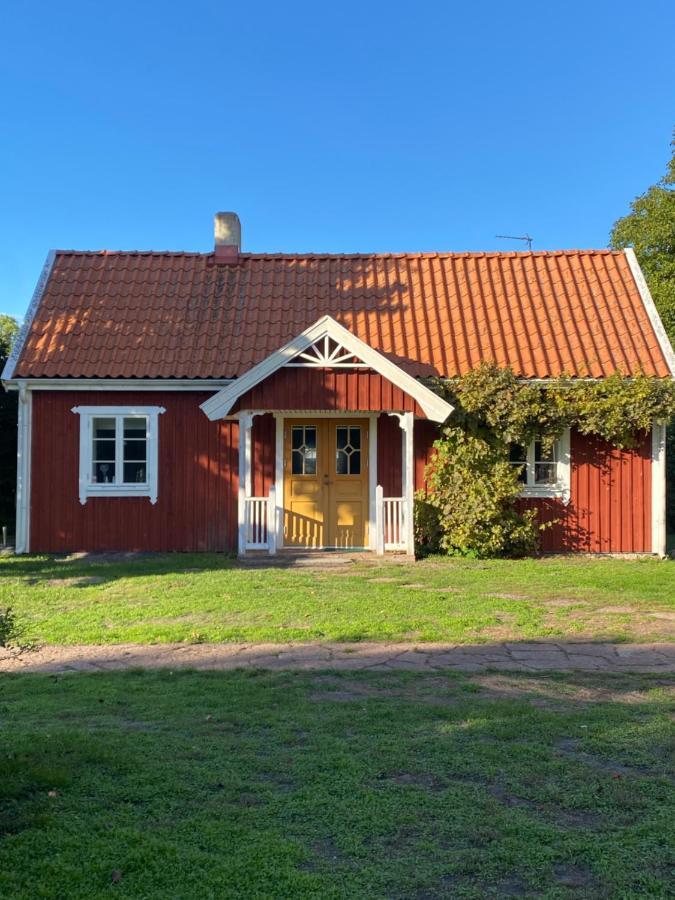 Bo I Egen Stuga Pa Haerlig Oelandsgard Köpingsvik المظهر الخارجي الصورة